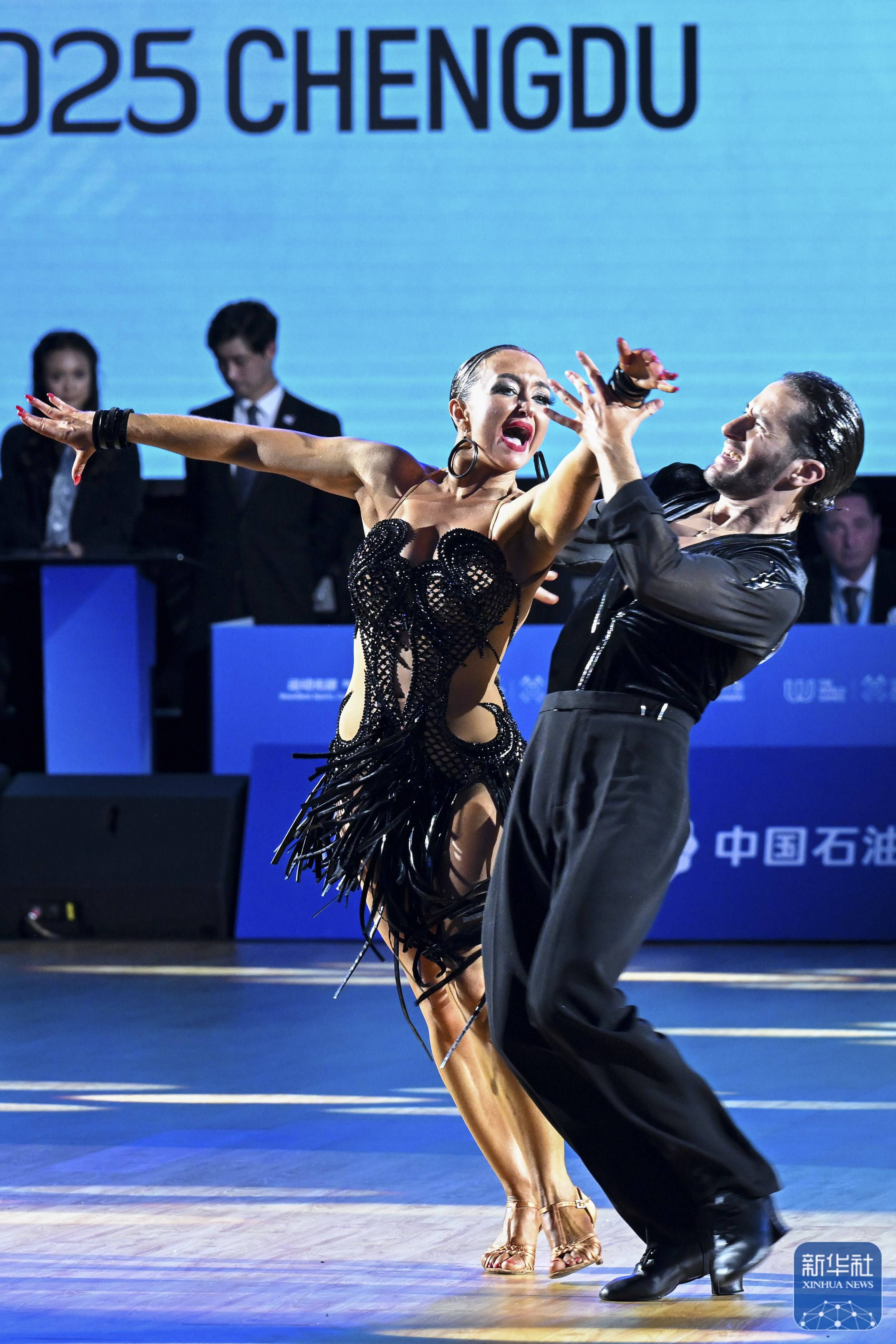 JDG轻取TL,369团战一打五激烈交锋成都决赛之夜,留下经典瞬间 JDG轻取TL,369团战一打五激烈交锋成都决赛之夜,留下经典瞬间