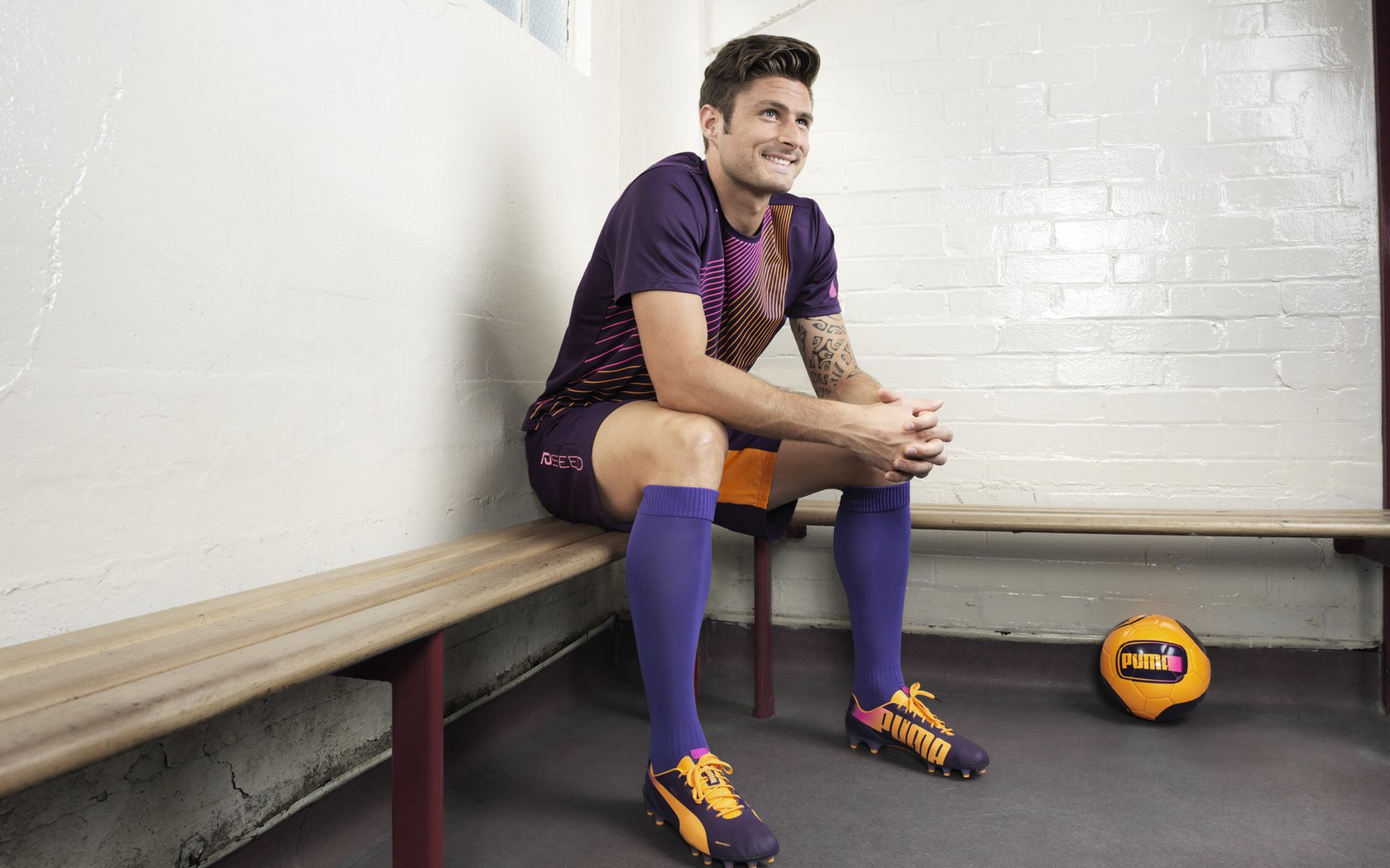 利拉德式接管！三分冷箭+极限绝杀，他用最残忍的方式撕碎黄蜂