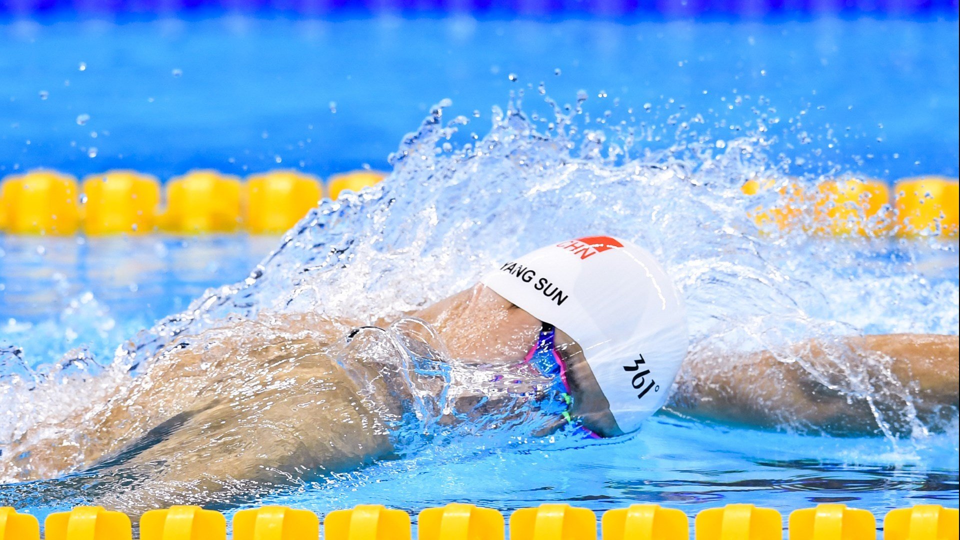 当镜头找不到保罗时,东决的天平正在倾斜