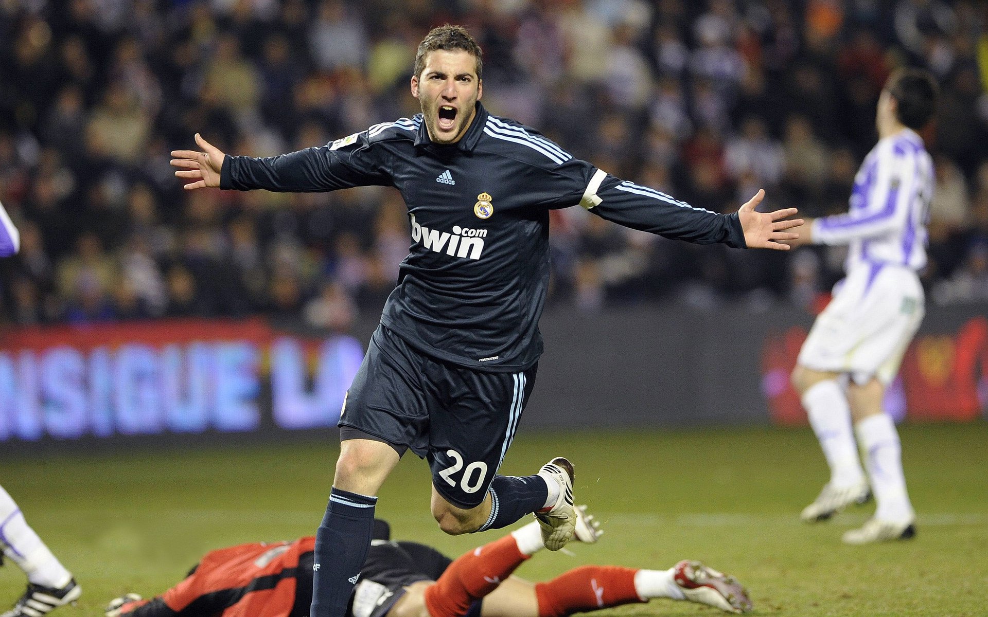 杜兰特封神之夜！勇士窒息攻防让辽宁冠军相碎了一地