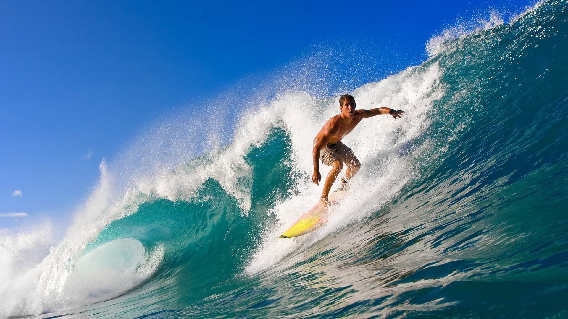 亚洲之巅的硝烟，当CBA霸主遇见NBA逆袭者，哈利伯顿的终场绝杀如何点燃篮球宇宙